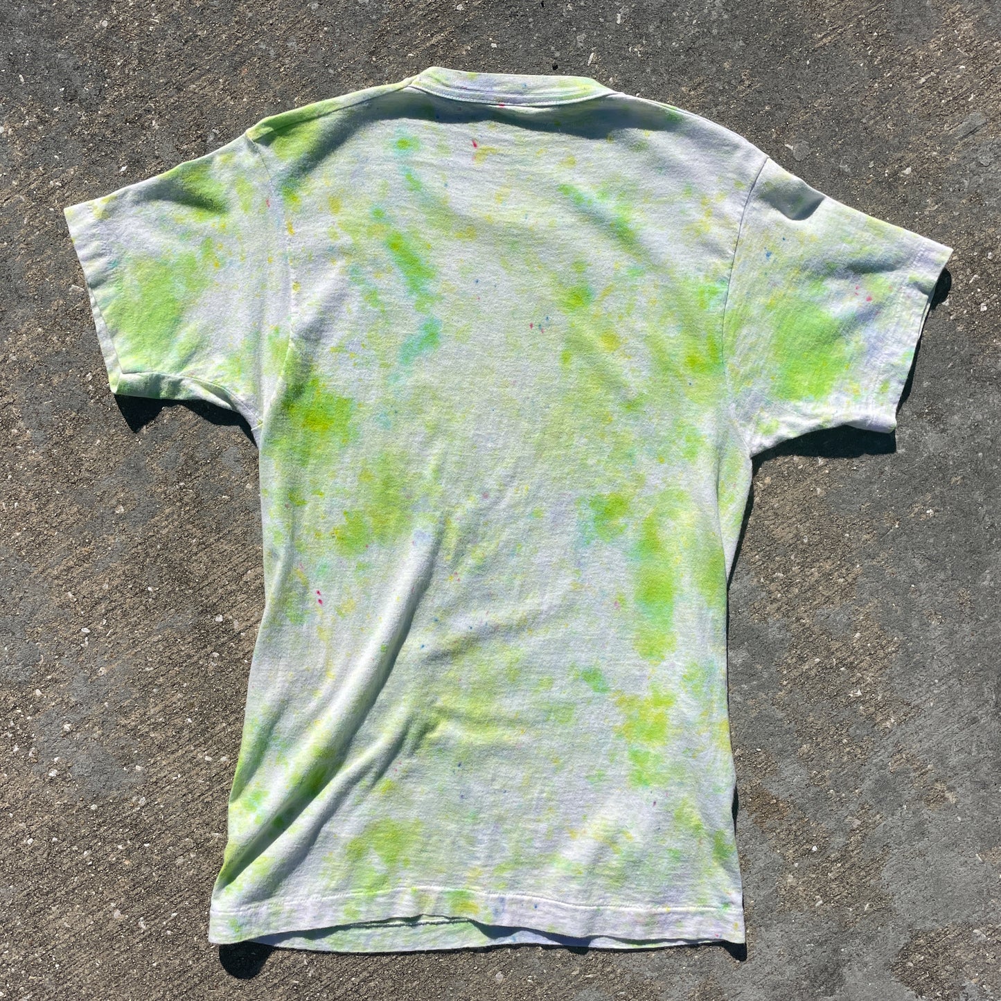 Upcycled Vintage SMOKING SMILEY Pale Green T-shirt - Men's Small