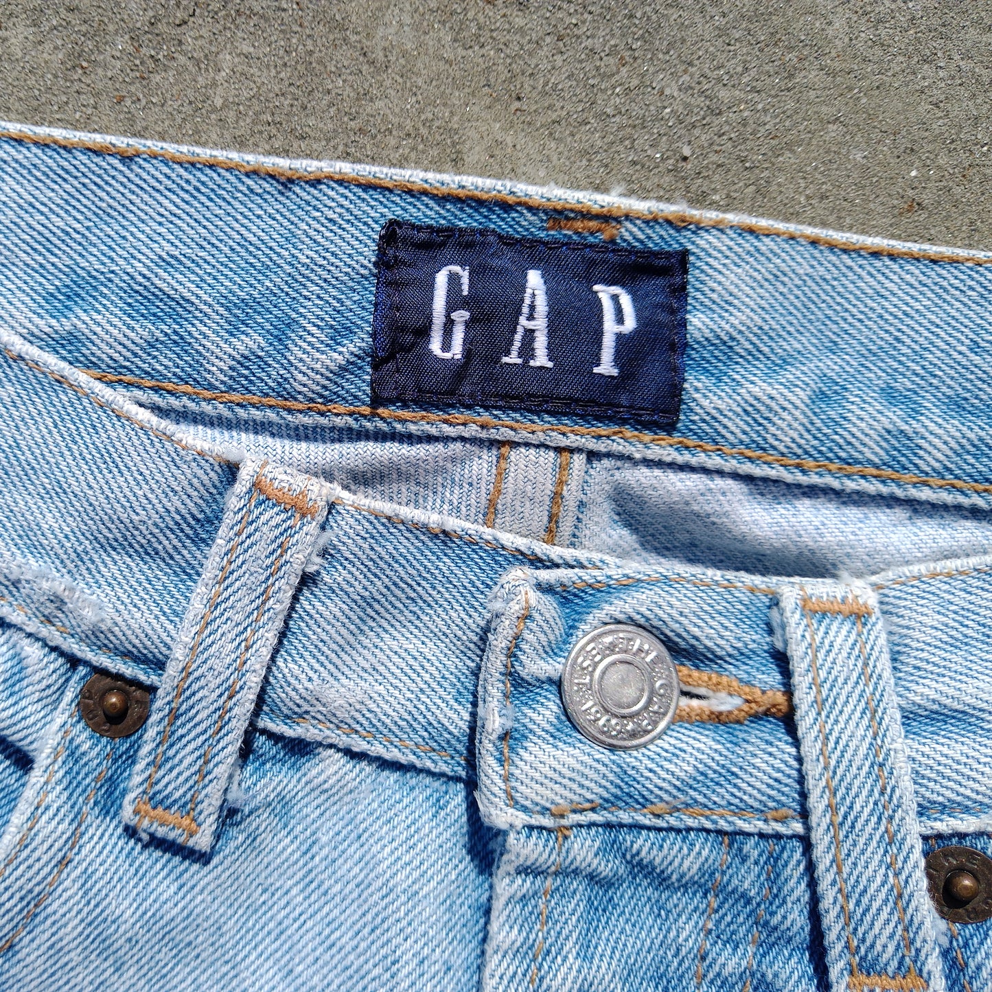 Patchwork Vintage Gap Light Wash Jeans - Women's 6